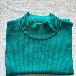 Women's Ribbed Turtleneck Sleeveless Sweater Size Medium